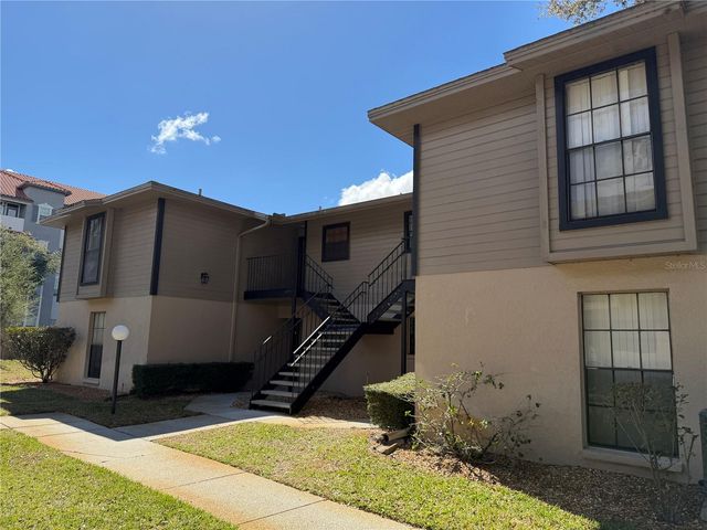 4015 ASHFORD GREEN PLACE D201, Tampa, FL 33613
