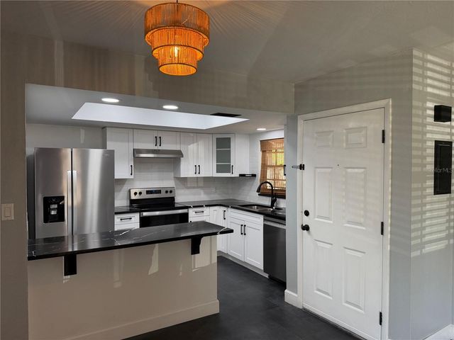 4015 ASHFORD GREEN PLACE D201, Tampa, FL 33613