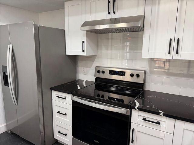 4015 ASHFORD GREEN PLACE D201, Tampa, FL 33613