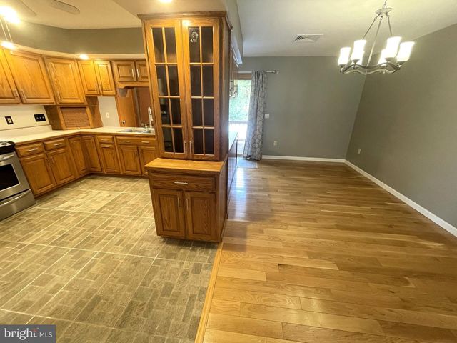 12 PARK DR, Lock Haven, PA 17745