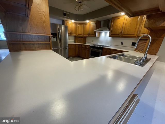 12 PARK DR, Lock Haven, PA 17745