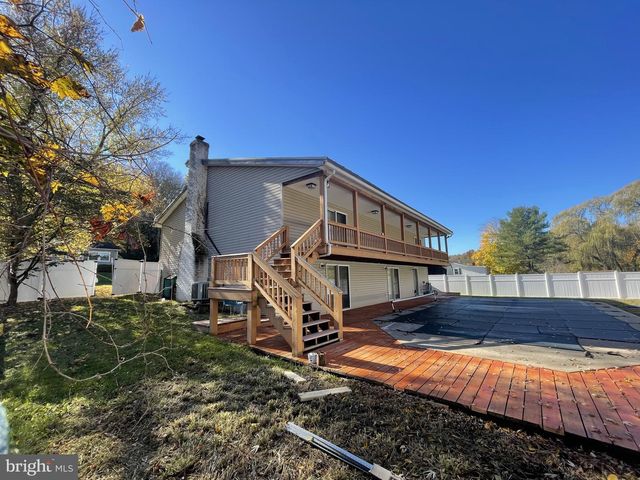 12 PARK DR, Lock Haven, PA 17745