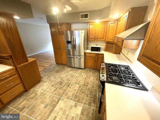 12 PARK DR, Lock Haven, PA 17745