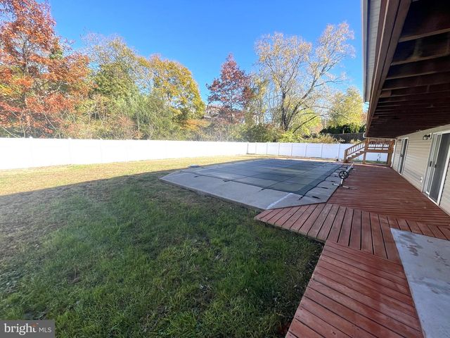 12 PARK DR, Lock Haven, PA 17745