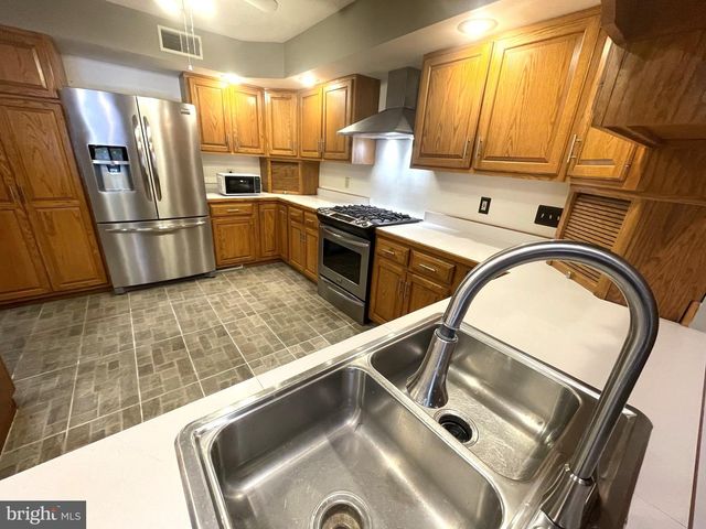 12 PARK DR, Lock Haven, PA 17745