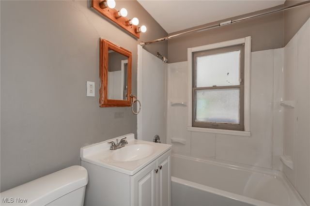 4429 E 158th Street, Cleveland, OH 44128