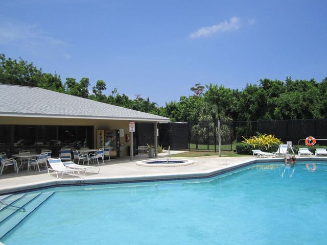677 TRACE Circle 212, Deerfield Beach, FL 33441