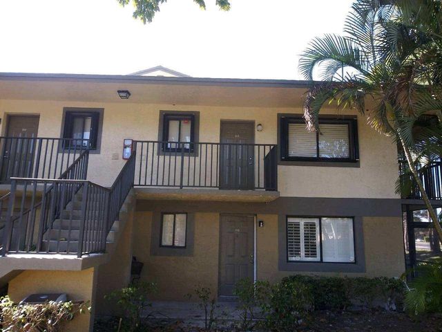 677 TRACE Circle 212, Deerfield Beach, FL 33441