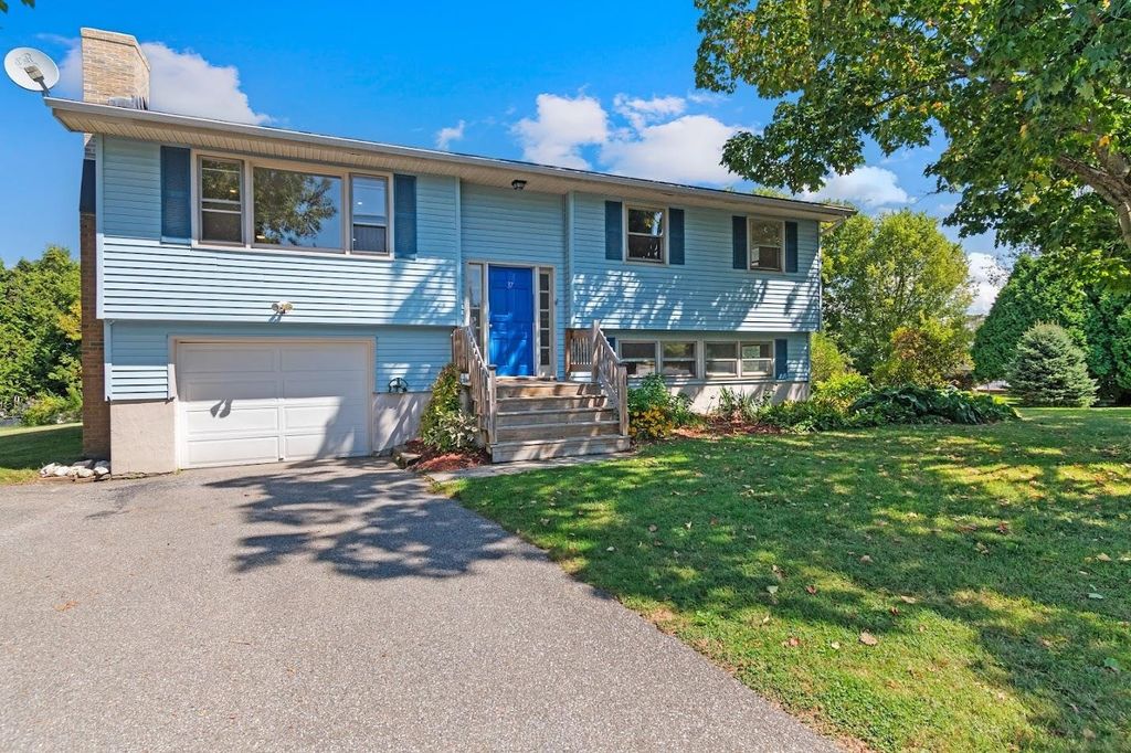 37 Mountain View Boulevard, South Burlington, VT 05403