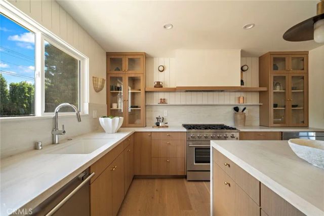 13402 Winthrope, North Tustin, CA 92705