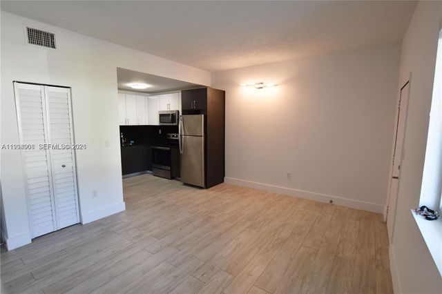 835 SW 8th Avenue, Miami, FL 33130