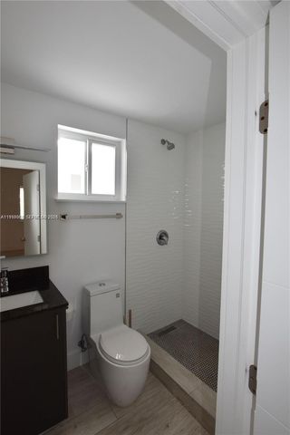 835 SW 8th Avenue, Miami, FL 33130