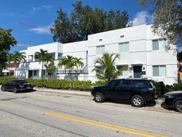 835 SW 8th Avenue, Miami, FL 33130