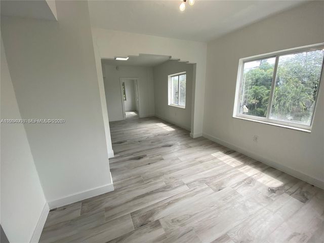 835 SW 8th Avenue, Miami, FL 33130