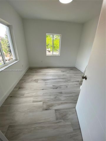 835 SW 8th Avenue, Miami, FL 33130