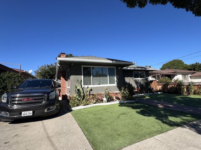 102 Dimaggio Avenue, Pittsburg, CA 94565