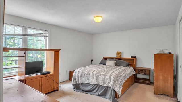 49 Steeple Chase Circle 2, Attleboro, MA 02703