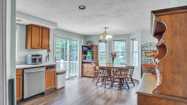 49 Steeple Chase Circle 2, Attleboro, MA 02703