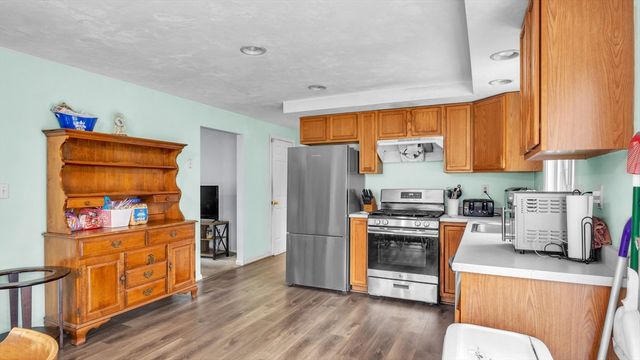 49 Steeple Chase Circle 2, Attleboro, MA 02703