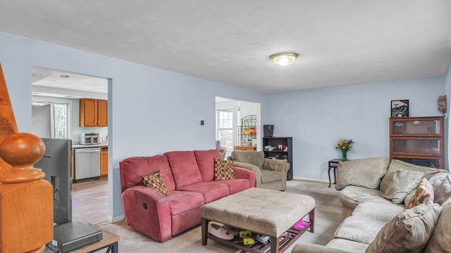 49 Steeple Chase Circle 2, Attleboro, MA 02703