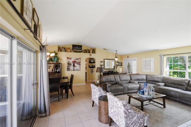 13341 SW 19th St, Miramar, FL 33027
