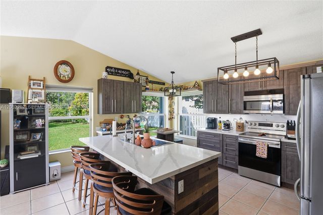 13341 SW 19th St, Miramar, FL 33027