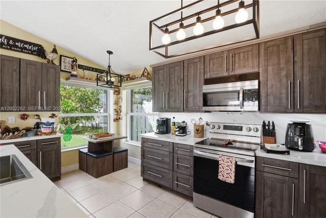 13341 SW 19th St, Miramar, FL 33027