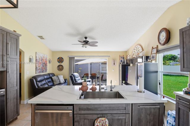 13341 SW 19th St, Miramar, FL 33027