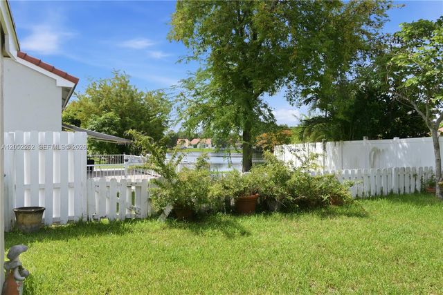 13341 SW 19th St, Miramar, FL 33027