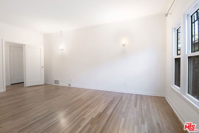 362 N Mansfield Avenue, Los Angeles, CA 90036