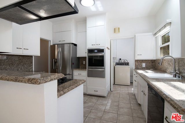 362 N Mansfield Avenue, Los Angeles, CA 90036