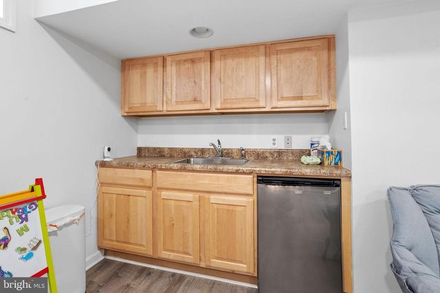 32 COUNTRY WALK, Cherry Hill, NJ 08003