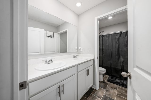 4321 Holstein Drive, Obetz, OH 43207