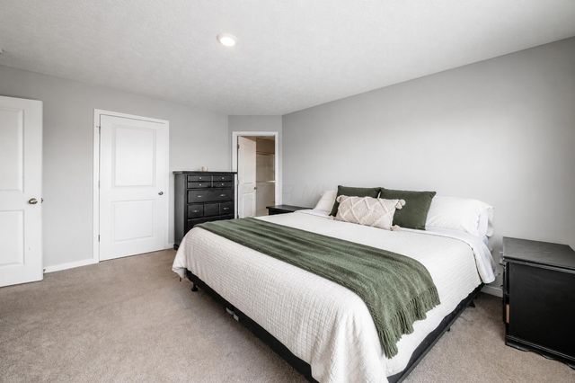 4321 Holstein Drive, Obetz, OH 43207