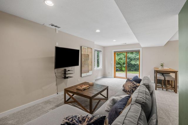14516 Idylwood Road, Minnetonka, MN 55345