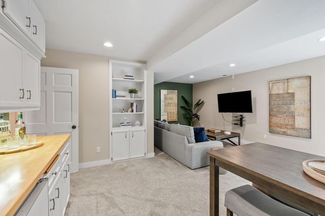 14516 Idylwood Road, Minnetonka, MN 55345