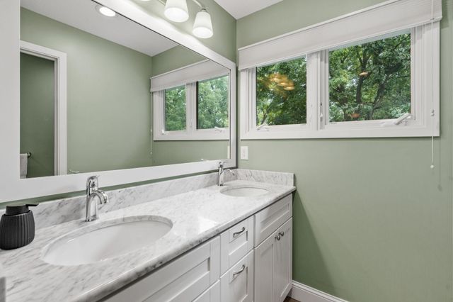 14516 Idylwood Road, Minnetonka, MN 55345