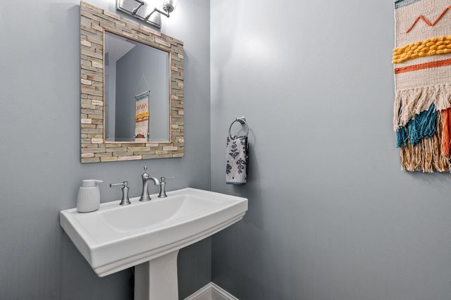 14516 Idylwood Road, Minnetonka, MN 55345
