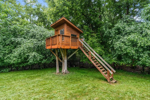 14516 Idylwood Road, Minnetonka, MN 55345