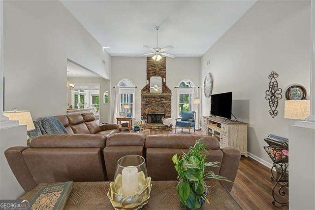 137 Pensdale Place, Acworth, GA 30101