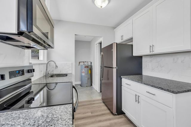 911 Neville Street, Toms River, NJ 08753