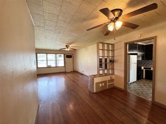 2066 Earl Street, Beaumont, TX 77703