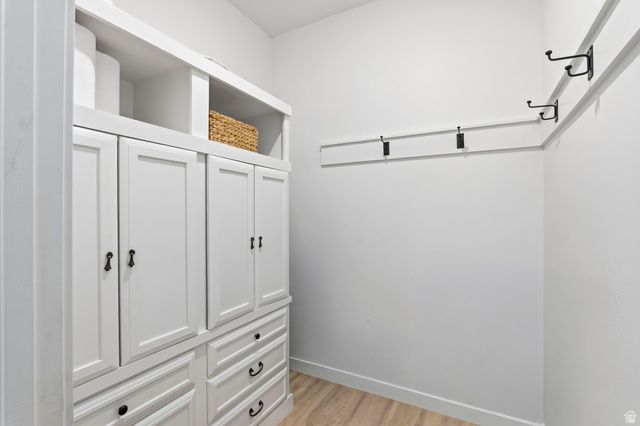 1208 E COACHLINE WAY, Eagle Mountain, UT 84005