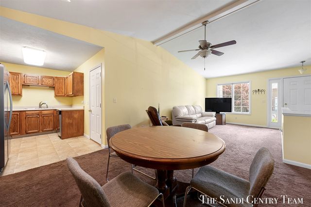 17632 Dustin Drive, Spring Lake, MI 49456
