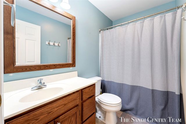 17632 Dustin Drive, Spring Lake, MI 49456