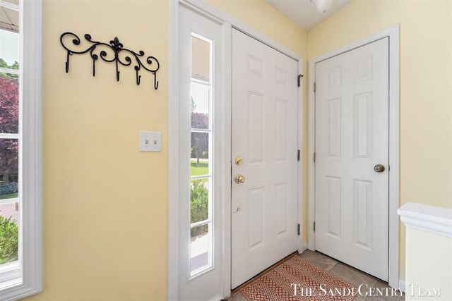 17632 Dustin Drive, Spring Lake, MI 49456