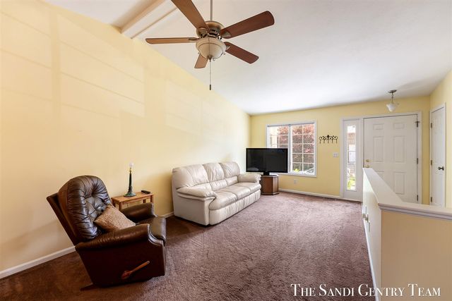 17632 Dustin Drive, Spring Lake, MI 49456