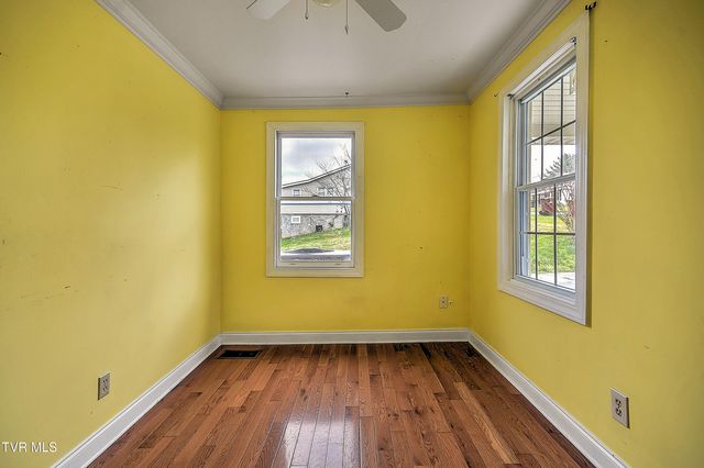 1305 Saint Louis Street, Johnson City, TN 37601