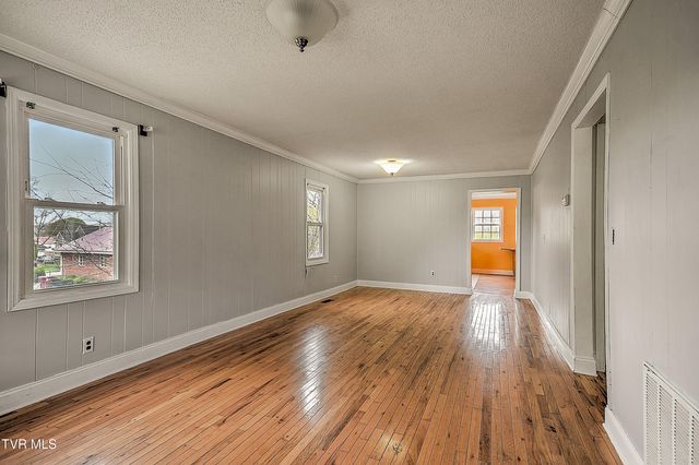 1305 Saint Louis Street, Johnson City, TN 37601