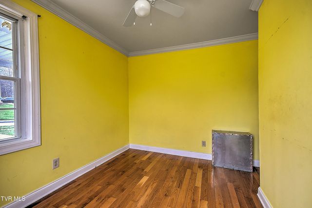 1305 Saint Louis Street, Johnson City, TN 37601